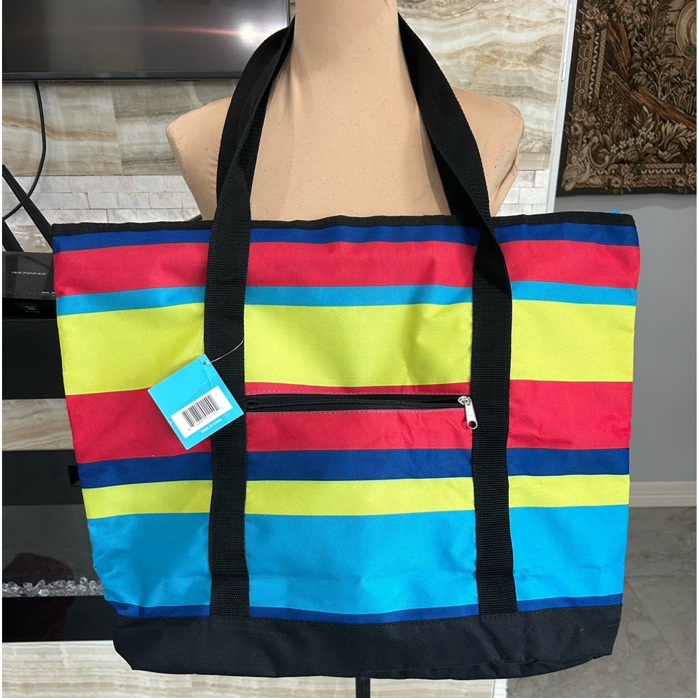 Ulta‎ New With Tags Beauty Insulated Beach Bag.